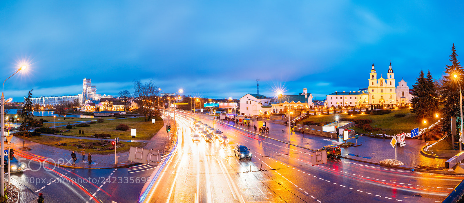 Canon EOS-1D X Mark II sample photo. Minsk, belarus. night traffic photography