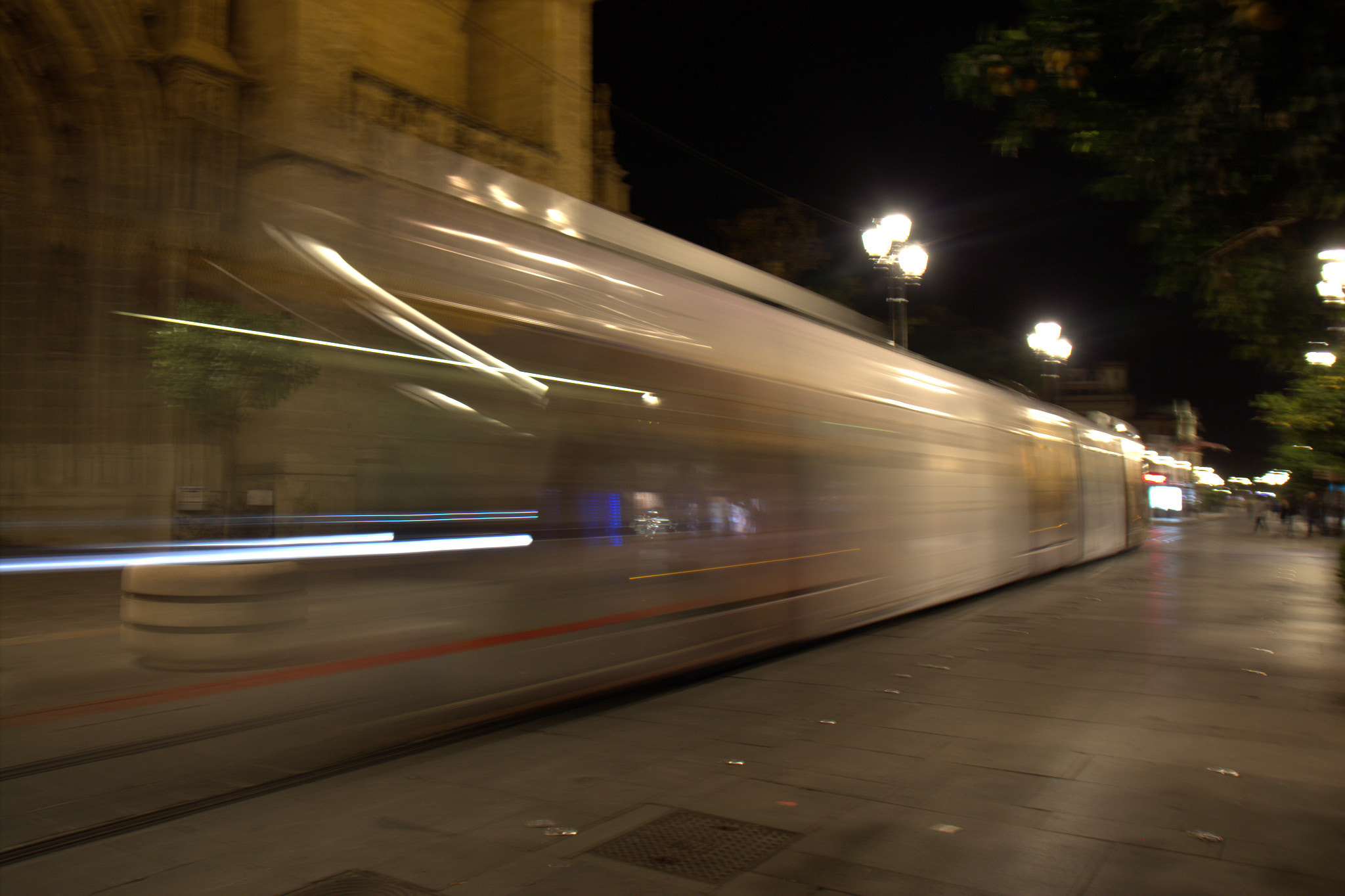 Sigma 17-70mm F2.8-4 DC Macro OS HSM sample photo. Rush hour photography