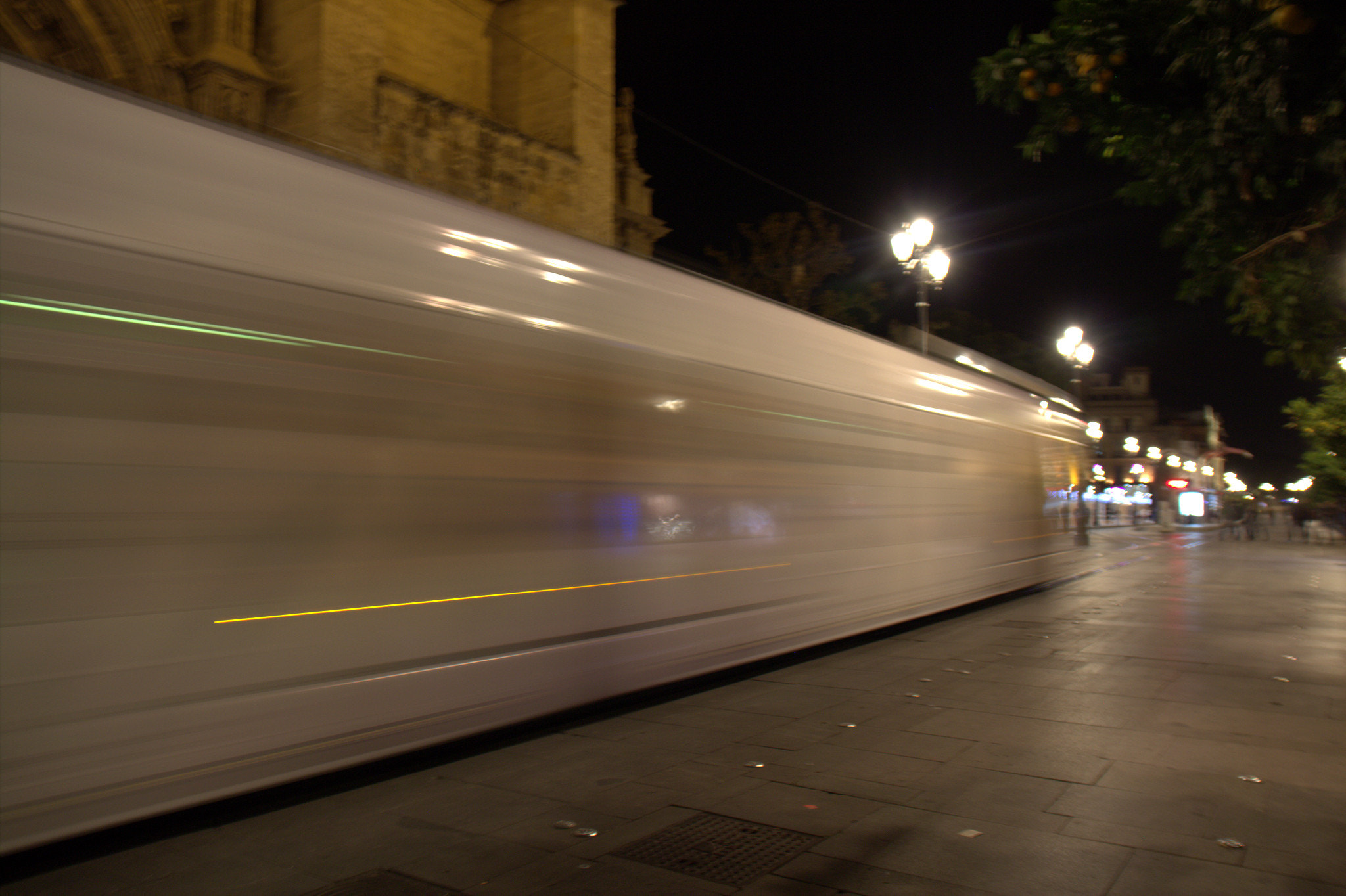 Canon EOS 600D (Rebel EOS T3i / EOS Kiss X5) + Sigma 17-70mm F2.8-4 DC Macro OS HSM sample photo. Rush hour #2 photography