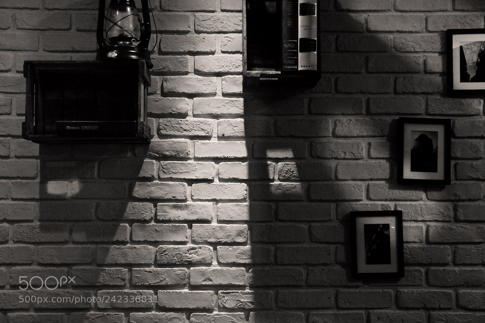 Panasonic Lumix DMC-G1 sample photo. Wall photography