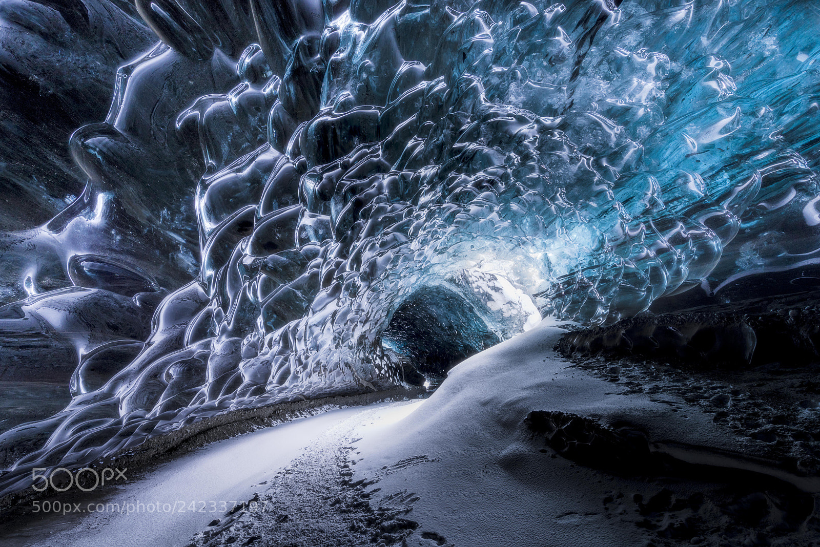 Pentax K-1 sample photo. Into the ice tunnel photography
