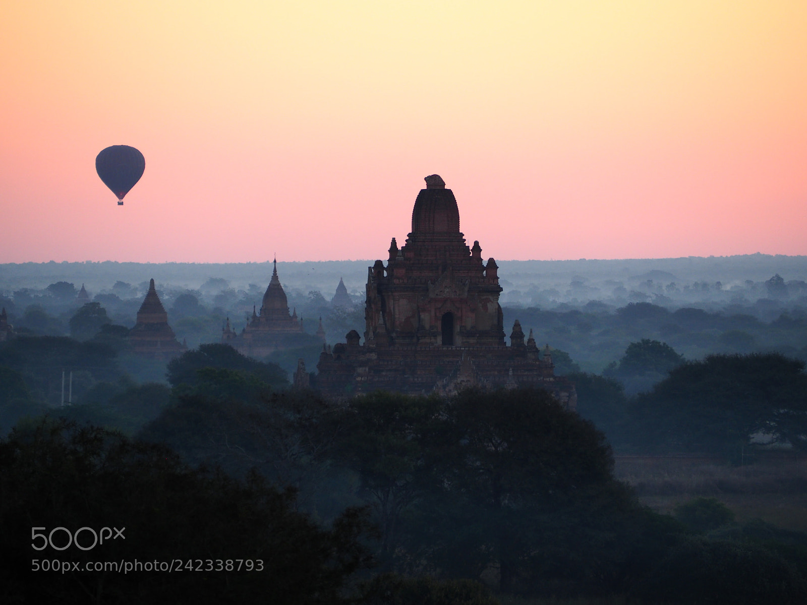 Olympus OM-D E-M10 II sample photo. Sunrise at bagan photography