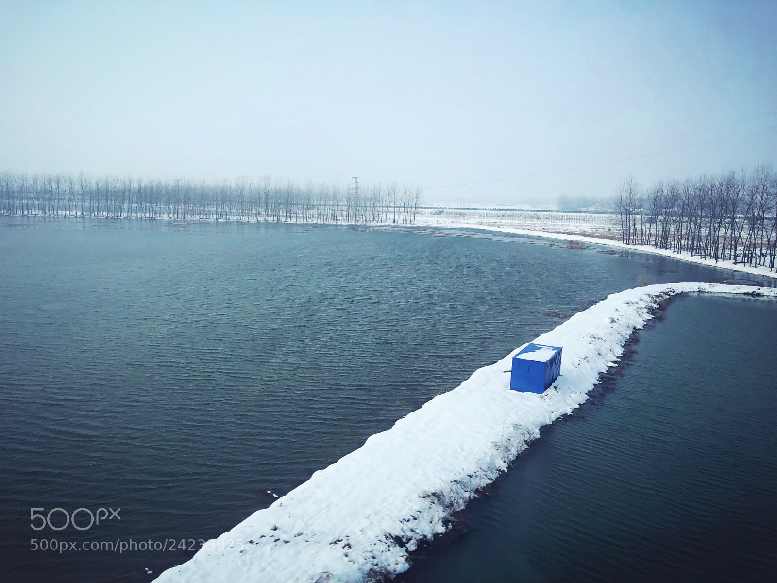 Apple iPhone X sample photo. Snowy lake outside the photography