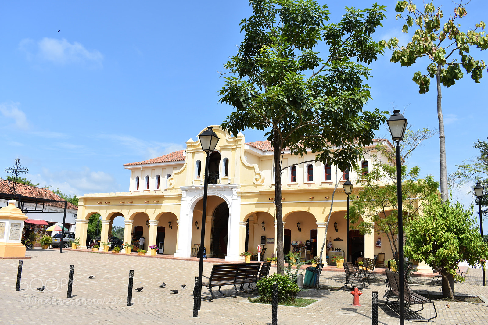 Nikon D3400 sample photo. Edificio del mercado. photography
