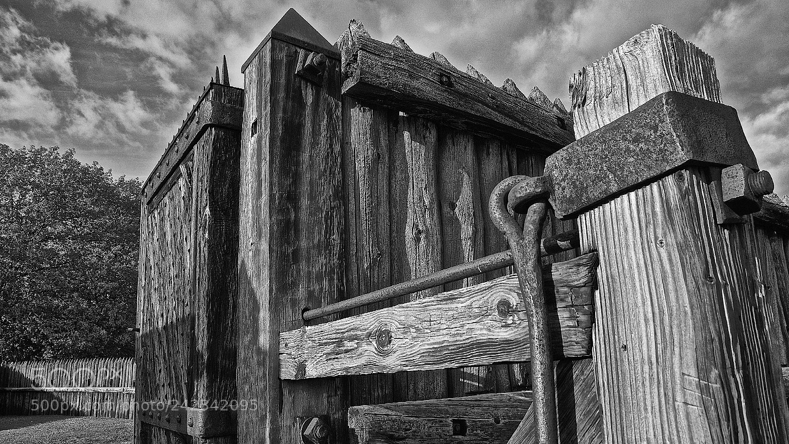Pentax K-1 sample photo. Doorway to the past photography