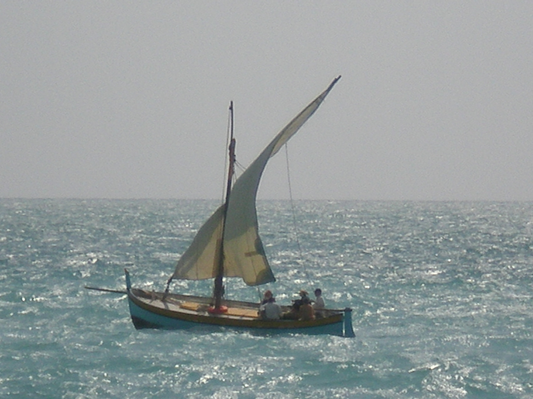 Olympus FE230/X790 sample photo. Voile latine photography