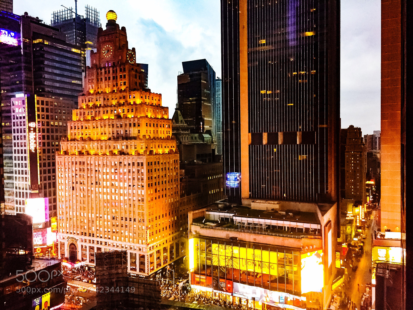Apple iPhone 6 sample photo. Paramount hotel times square photography