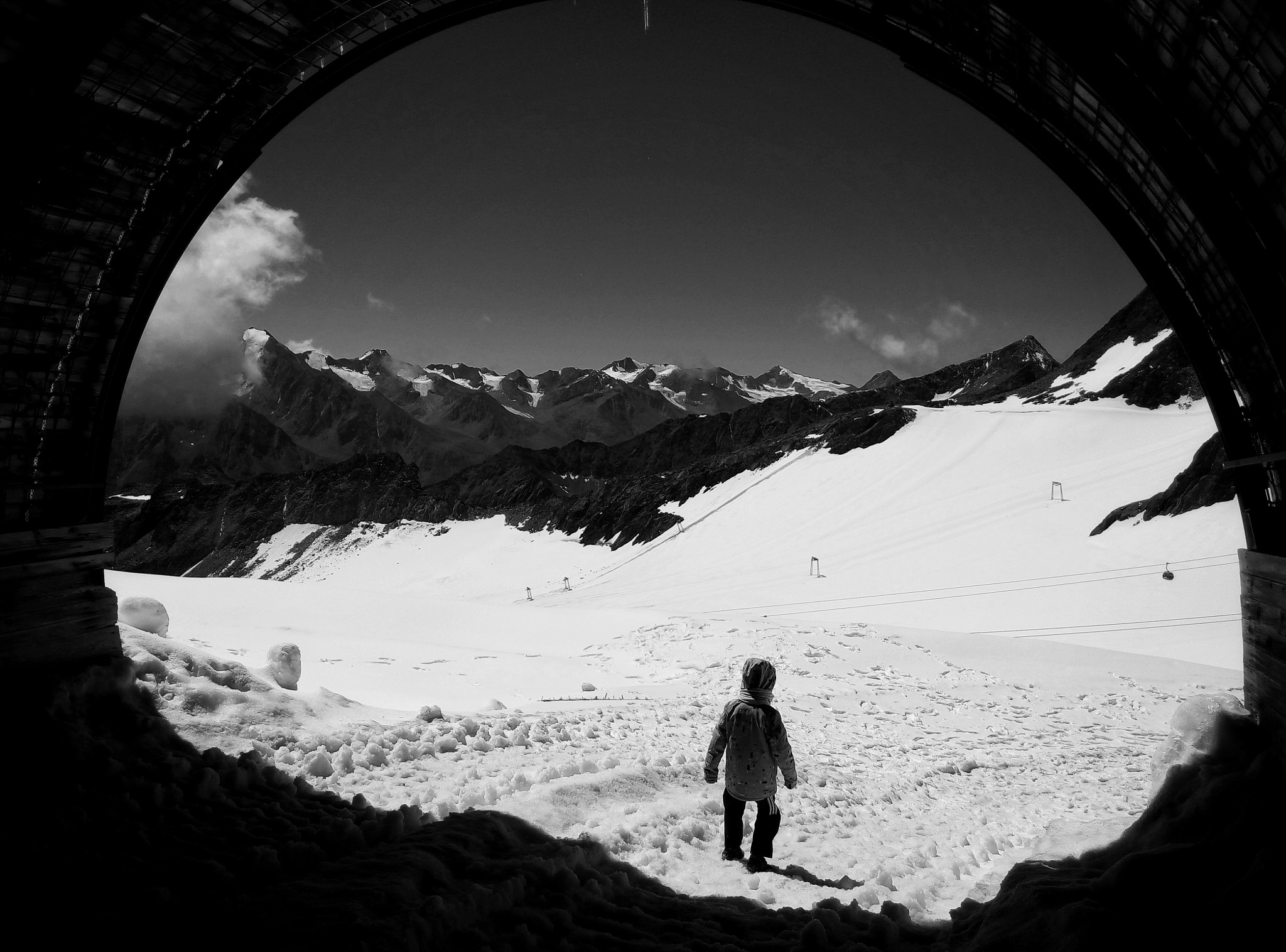Meizu m2 note sample photo. #16 tunnel hike photography