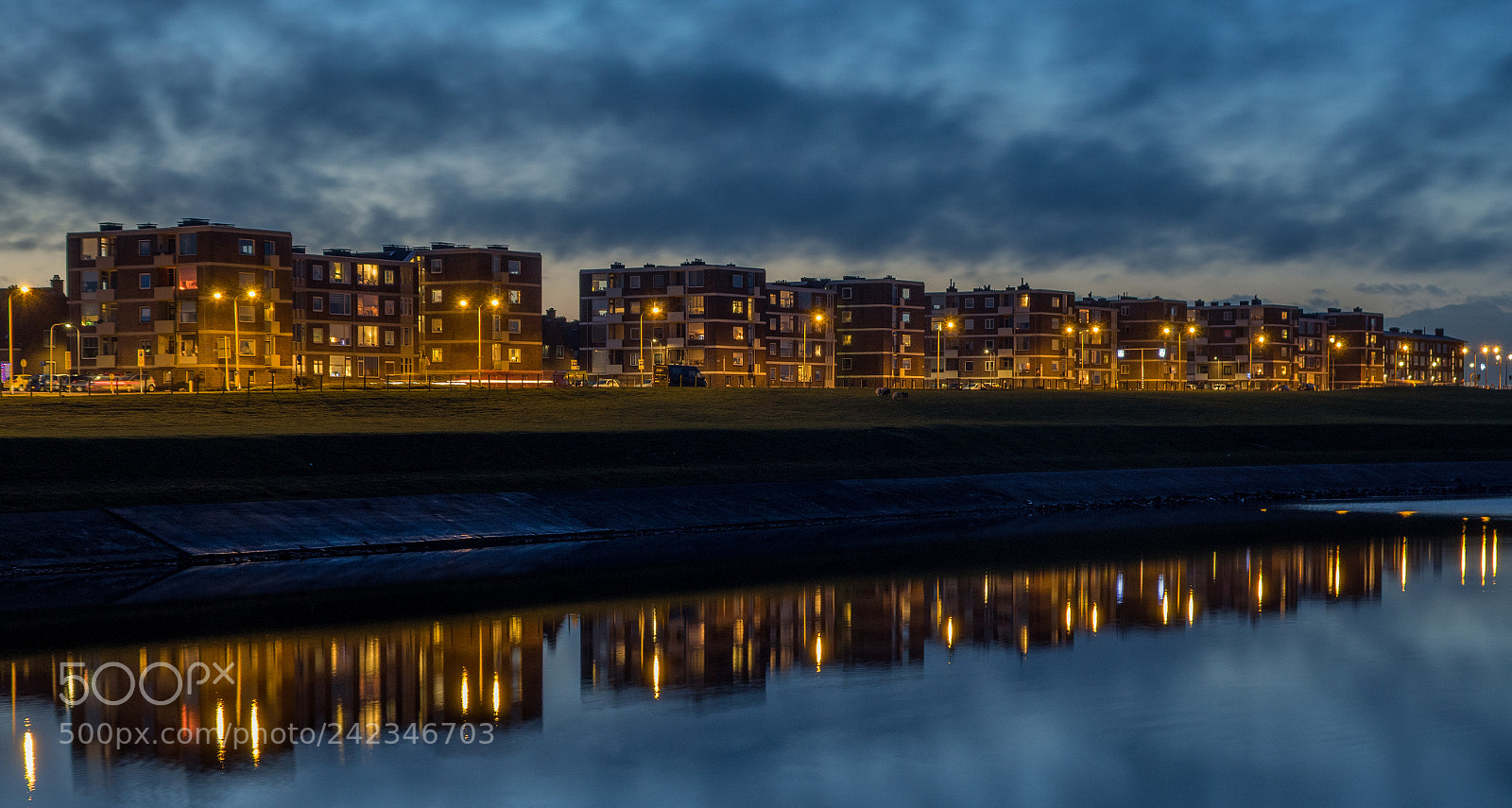 Sony Cyber-shot DSC-RX10 sample photo. Blue hour symmetry photography