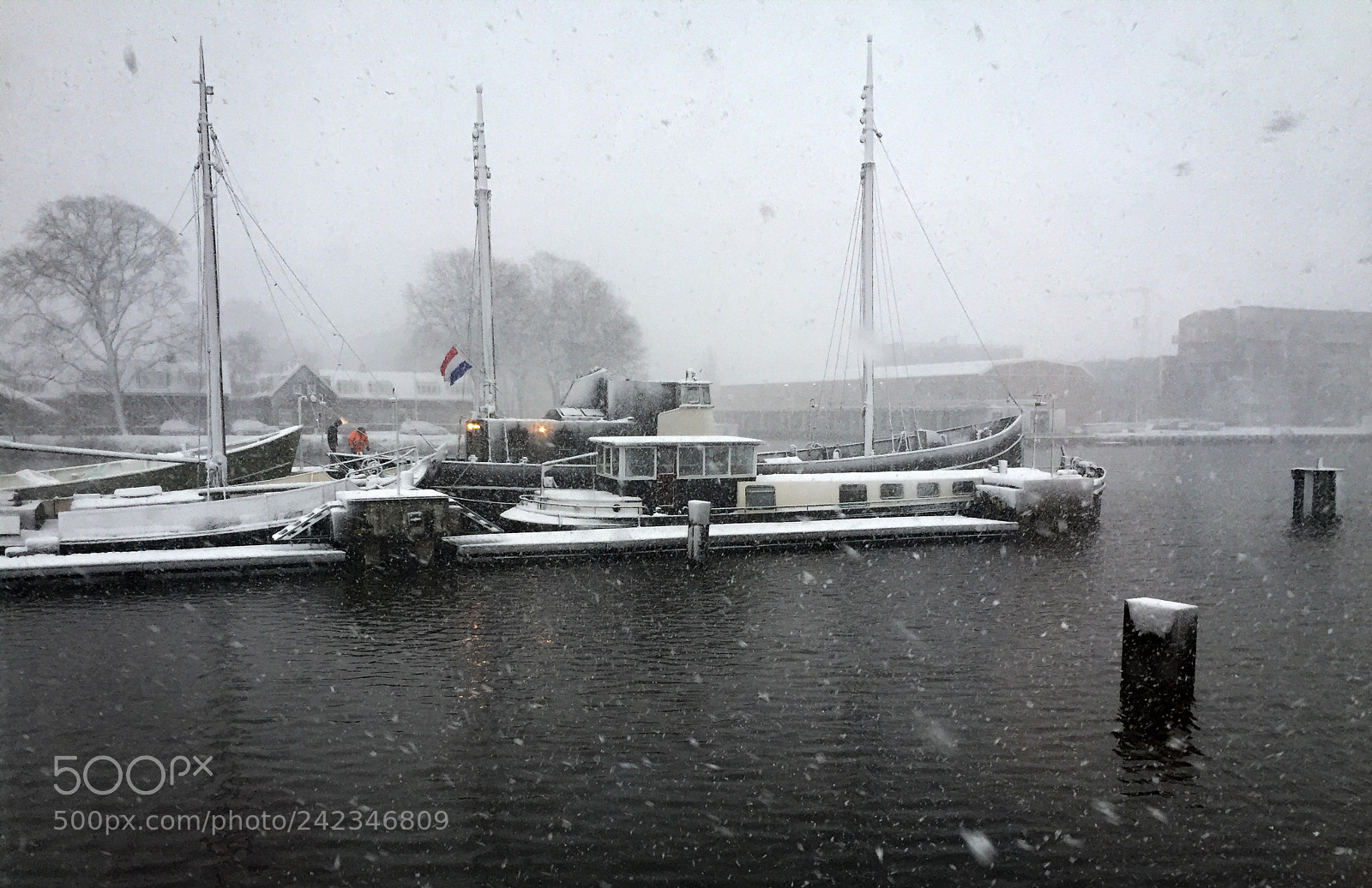 Apple iPhone 6 sample photo. Boat in the mist photography