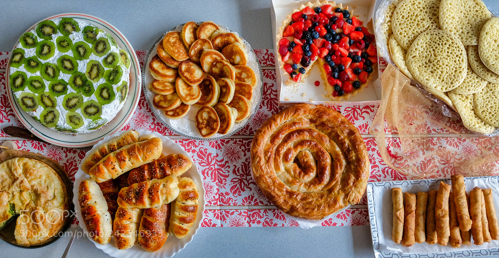 Fujifilm X-T20 sample photo. Delicious food and pies photography
