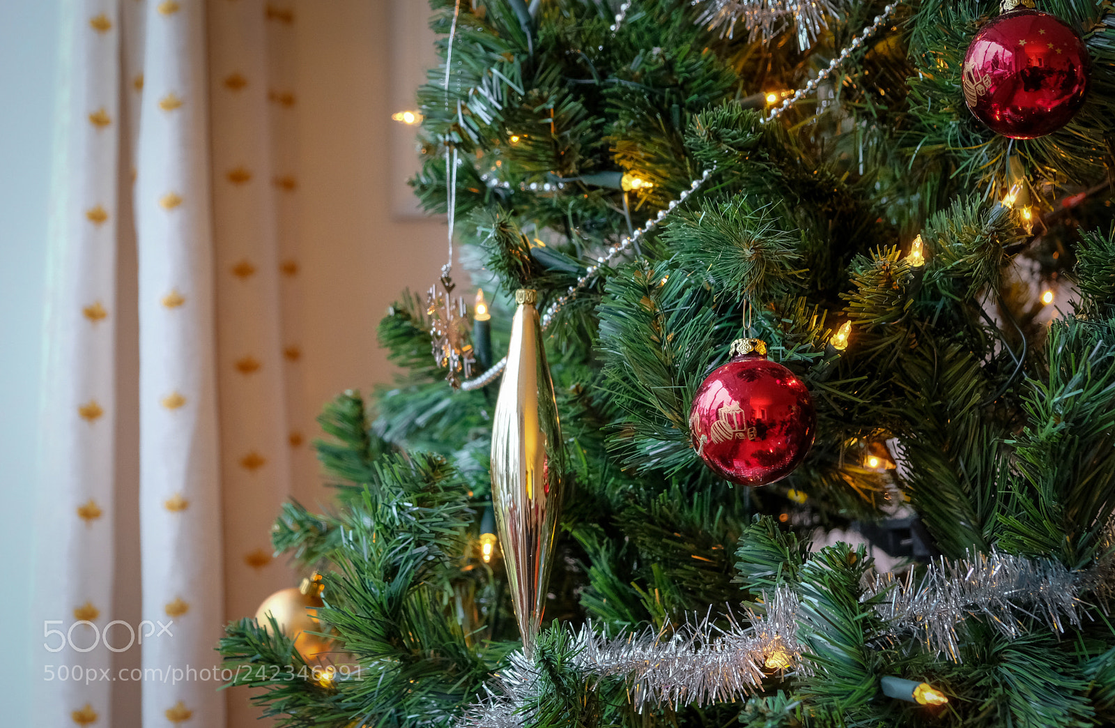 Fujifilm X-T20 sample photo. Christmas tree with lights photography