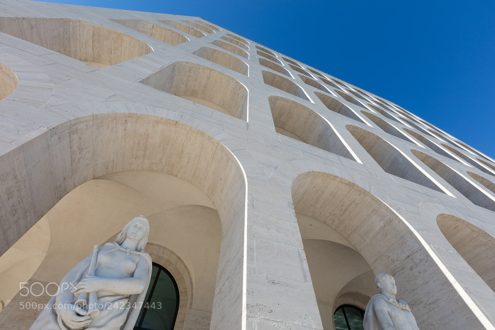 Canon EOS 5DS R sample photo. Squared colosseum,rome photography