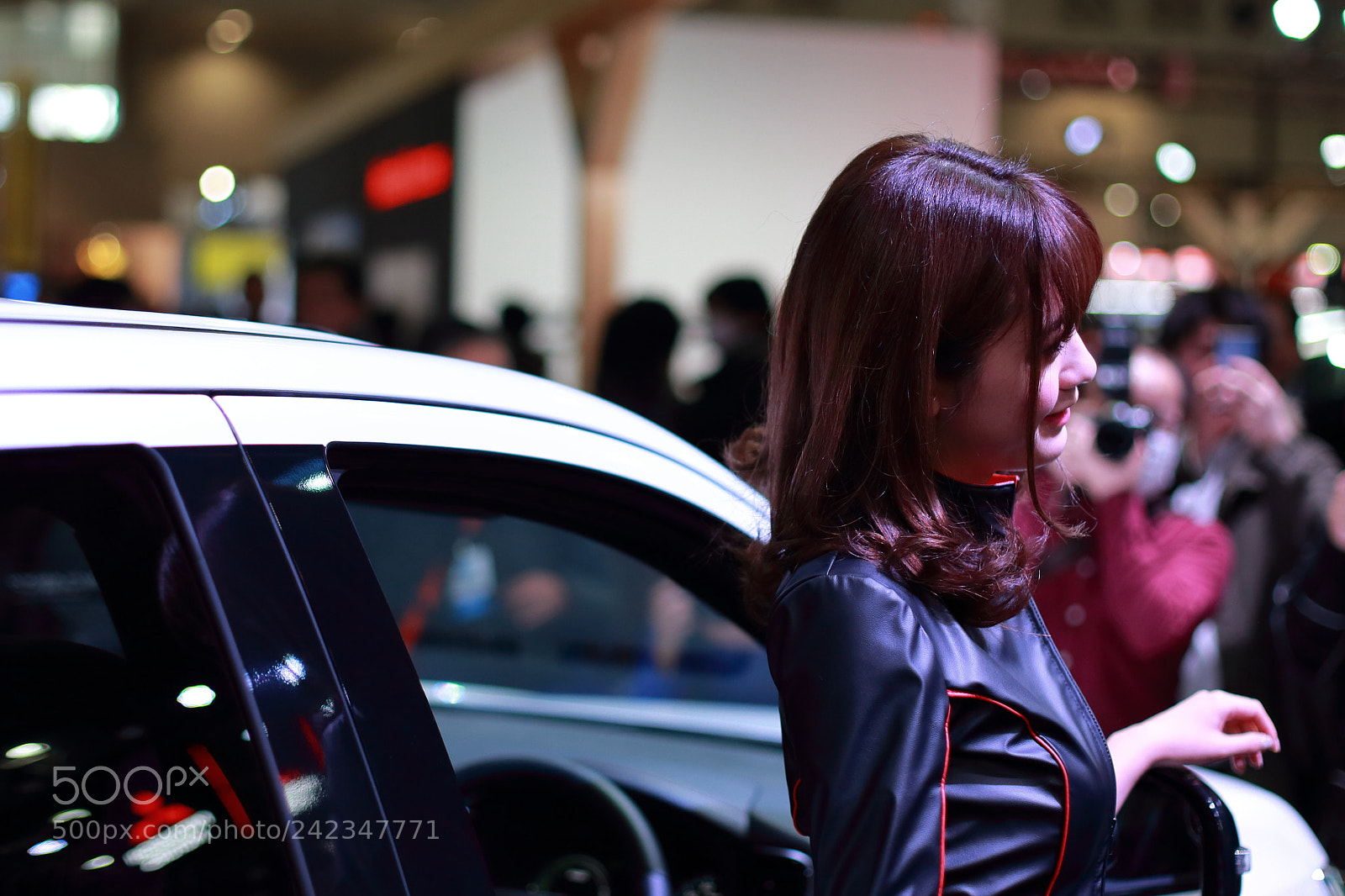 Canon EOS 6D + Canon EF 50mm F1.4 USM sample photo. Tokyo auto salon photography