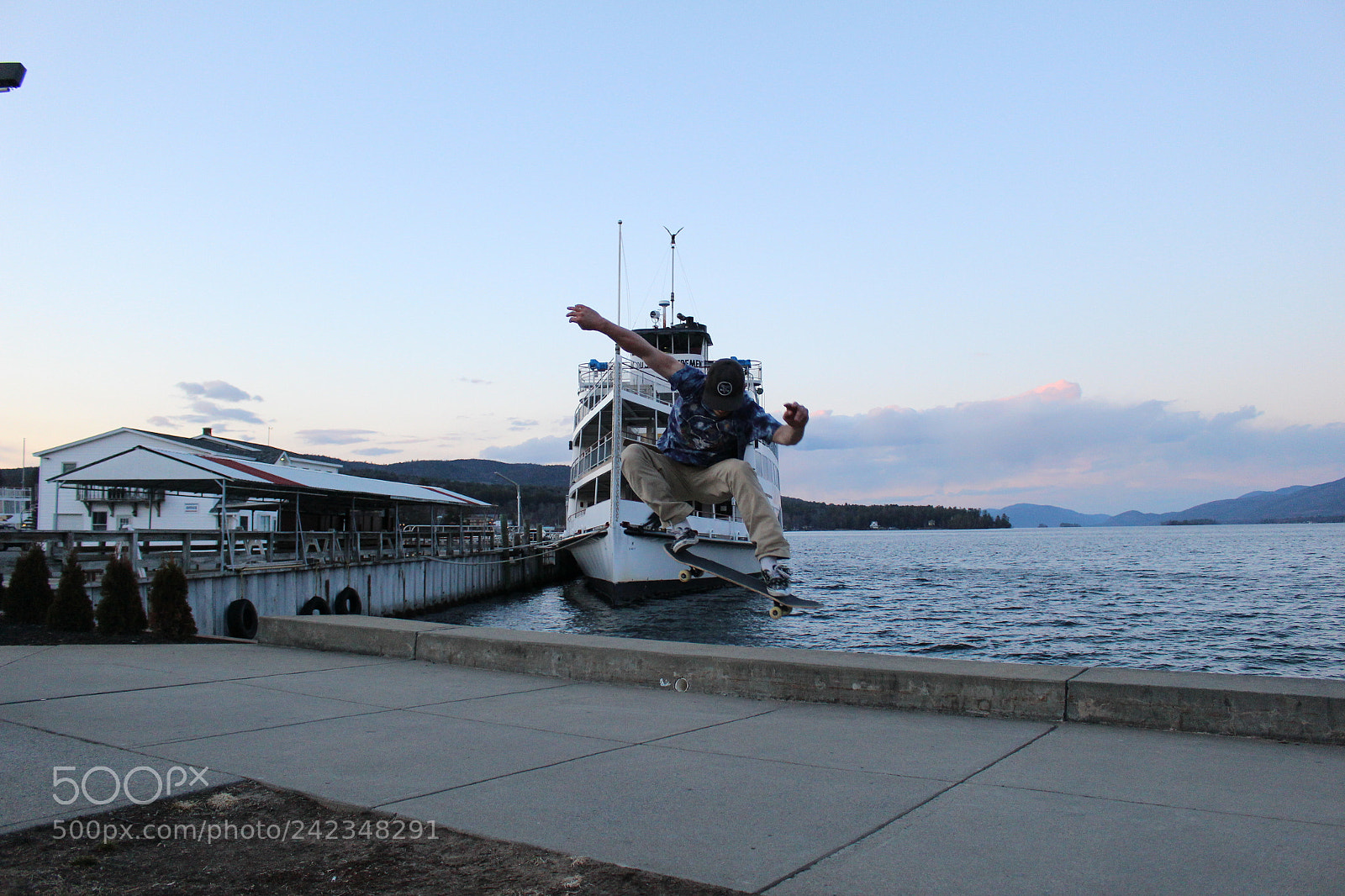 Canon EOS 100D (EOS Rebel SL1 / EOS Kiss X7) sample photo. Sun fun and skateboards photography