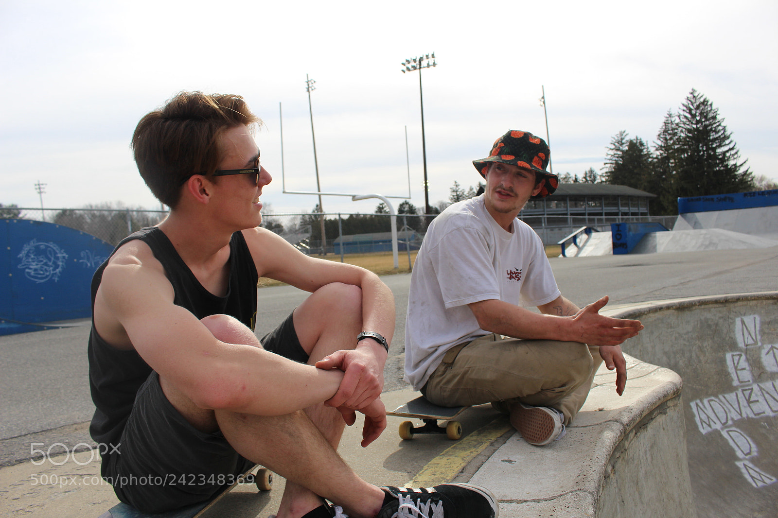 Canon EOS 100D (EOS Rebel SL1 / EOS Kiss X7) sample photo. Sun fun and skateboards photography
