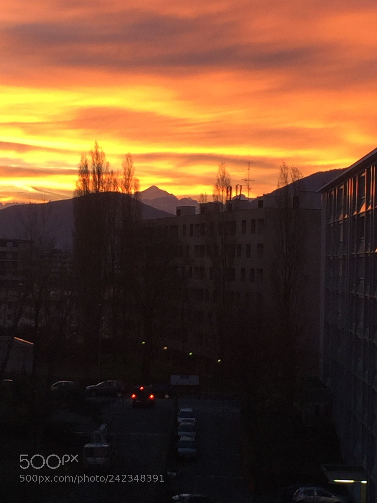 Apple iPhone 6 Plus sample photo. Sunrise geneva nov 17 photography