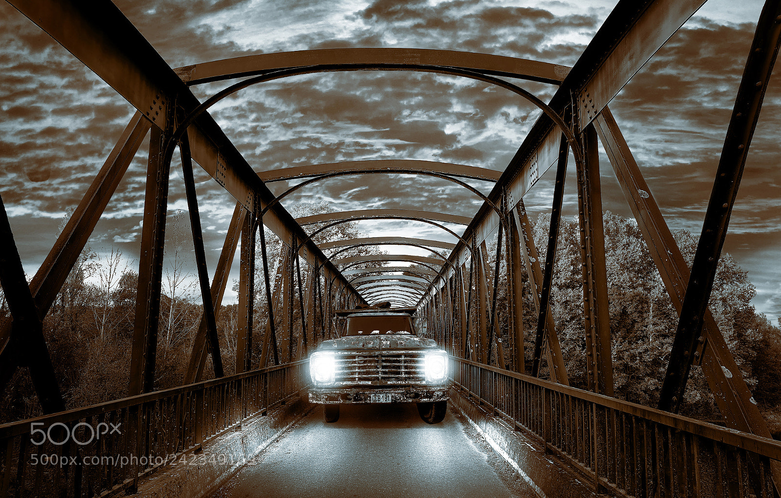 Canon EOS 7D Mark II sample photo. Sunset on the bridge photography