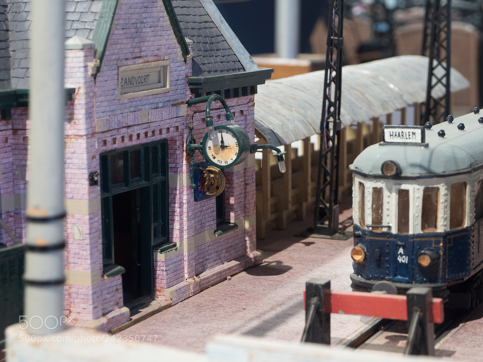 Olympus PEN E-PL8 sample photo. Nzh tram station zandvoort photography