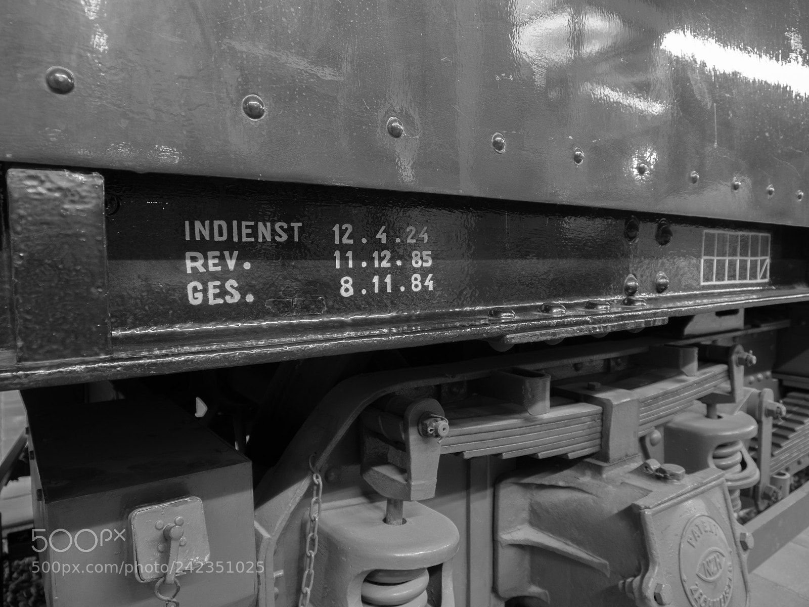 Olympus PEN E-PL8 sample photo. Tram chasis photography