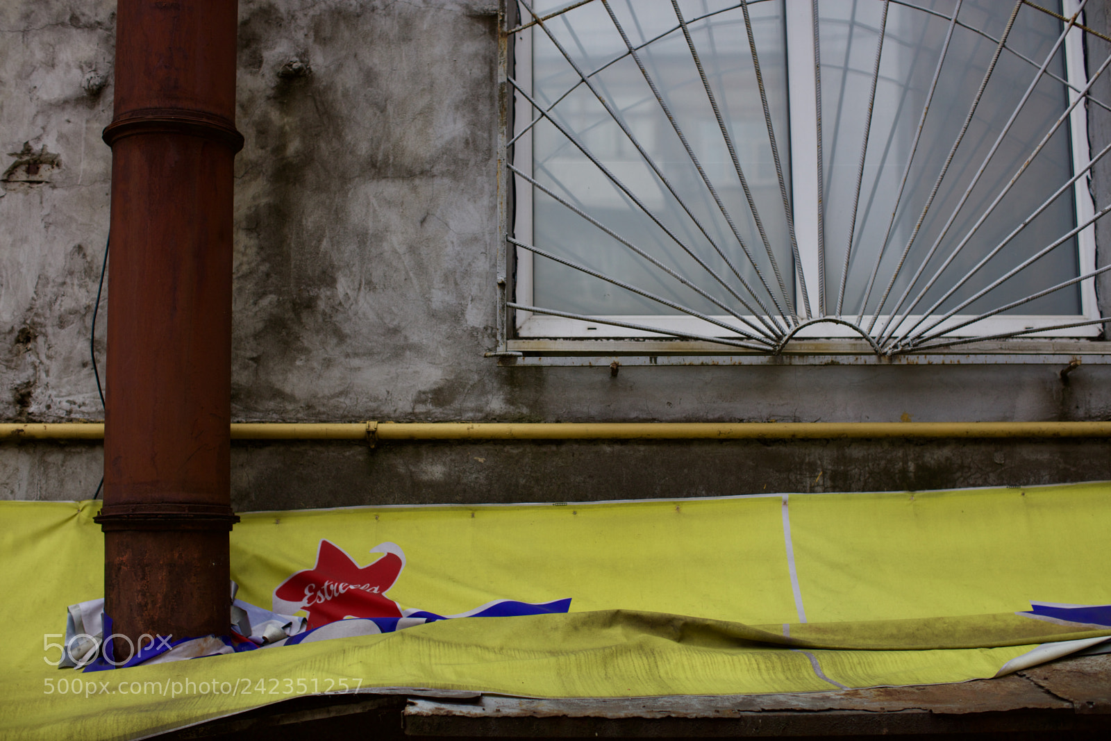 Canon EOS 5DS sample photo. Pipes, tent, and window photography
