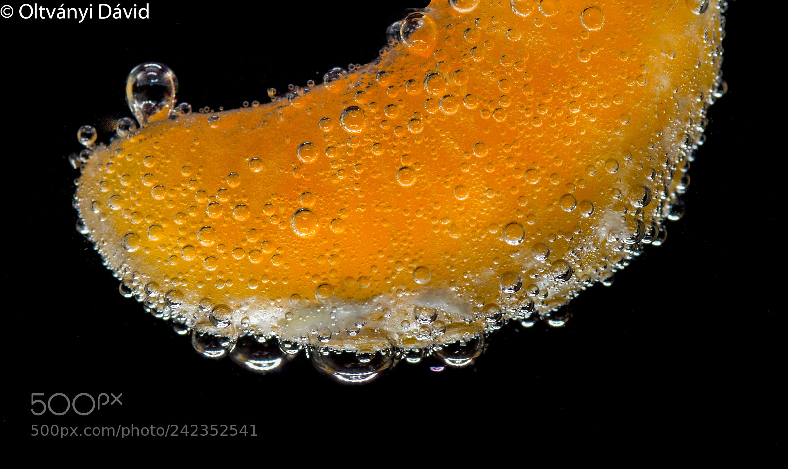Pentax K-x sample photo. Bubble mandarin photography