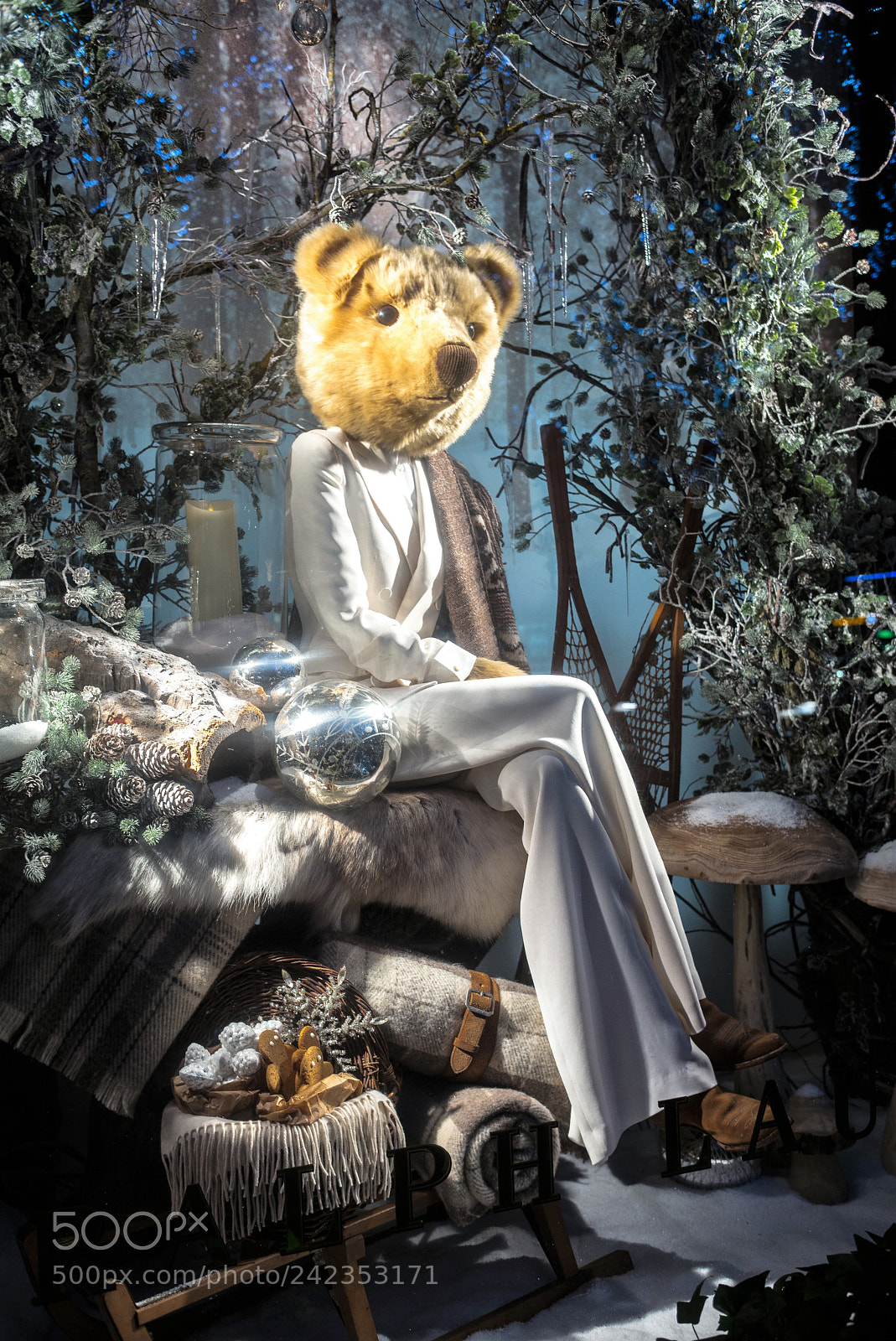 Leica M (Typ 240) sample photo. Ralph lauren shop window photography
