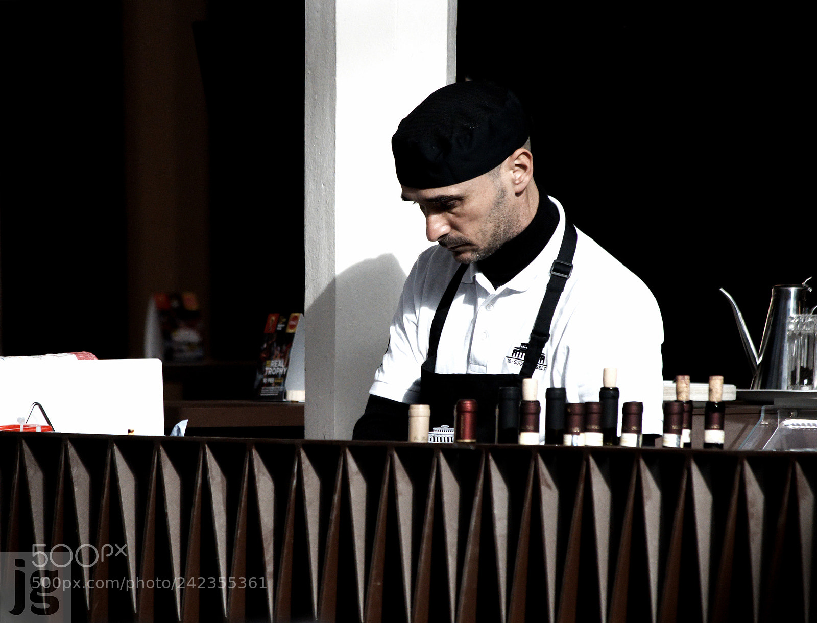 Canon EOS 77D (EOS 9000D / EOS 770D) sample photo. Busy at work photography