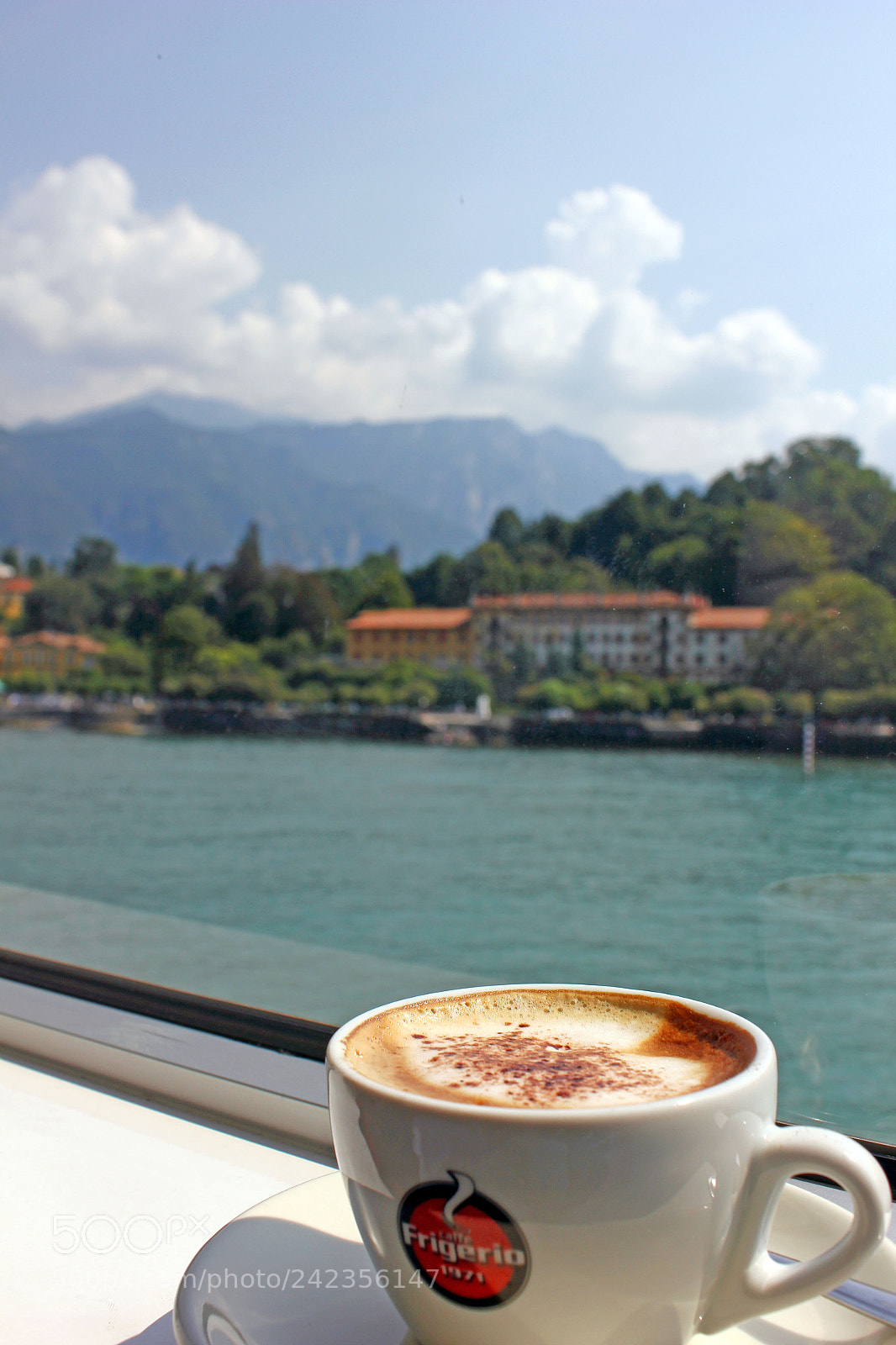 Canon EOS 550D (EOS Rebel T2i / EOS Kiss X4) sample photo. Cappuccino with a view! photography