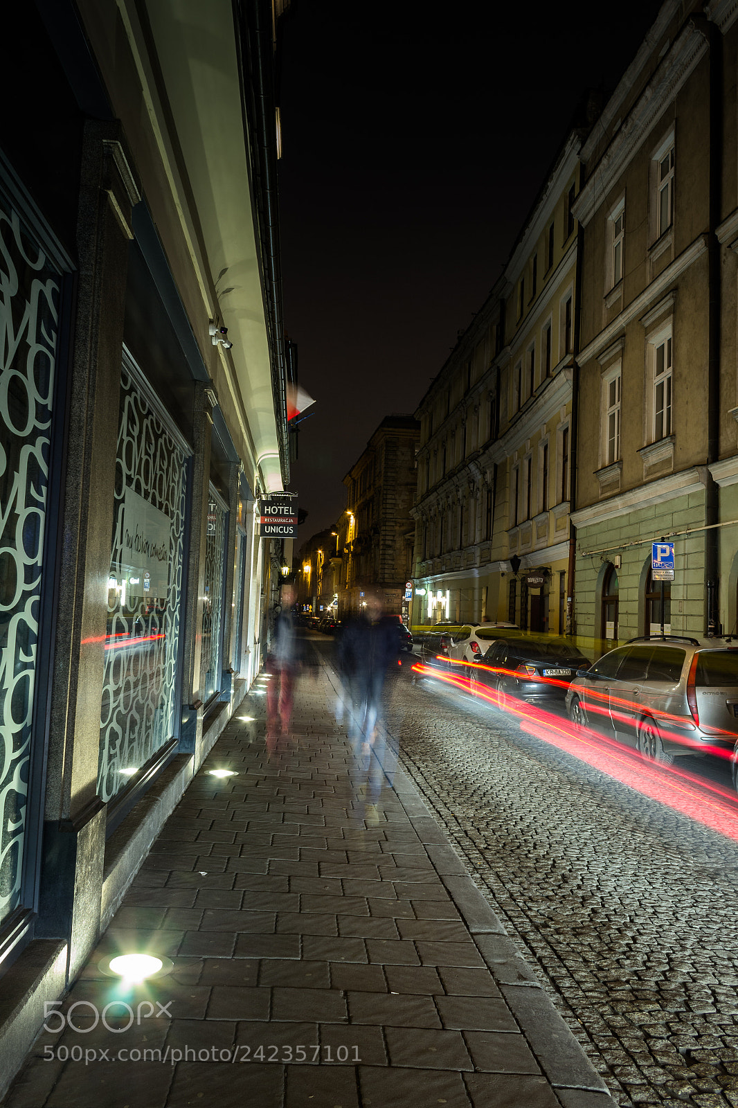 Canon EOS 1200D (EOS Rebel T5 / EOS Kiss X70 / EOS Hi) sample photo. Cracow at night photography