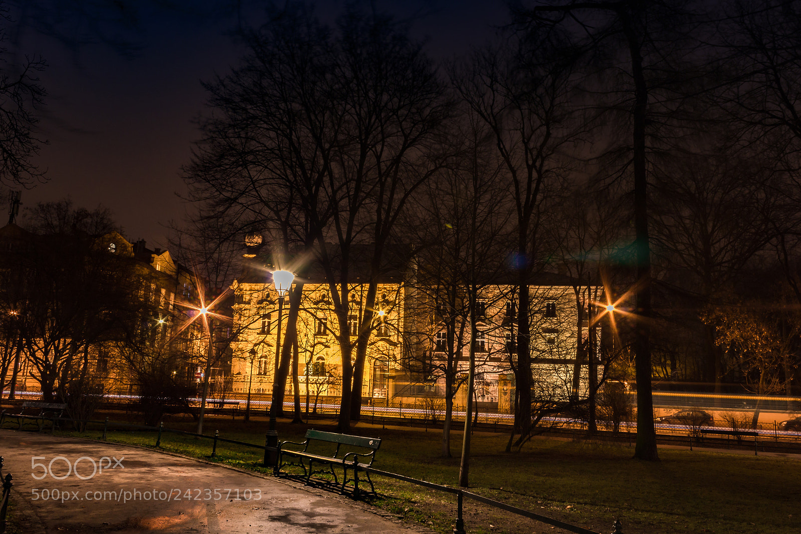 Canon EOS 1200D (EOS Rebel T5 / EOS Kiss X70 / EOS Hi) sample photo. Cracow at night photography