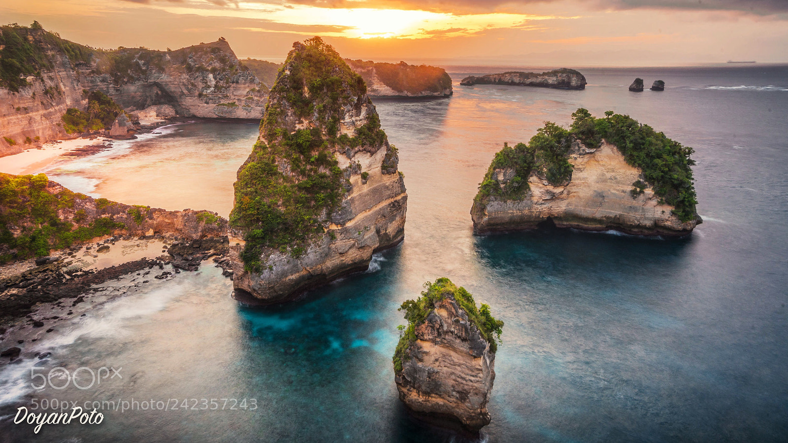 Sony a7 sample photo. Nusa penida island, bali photography