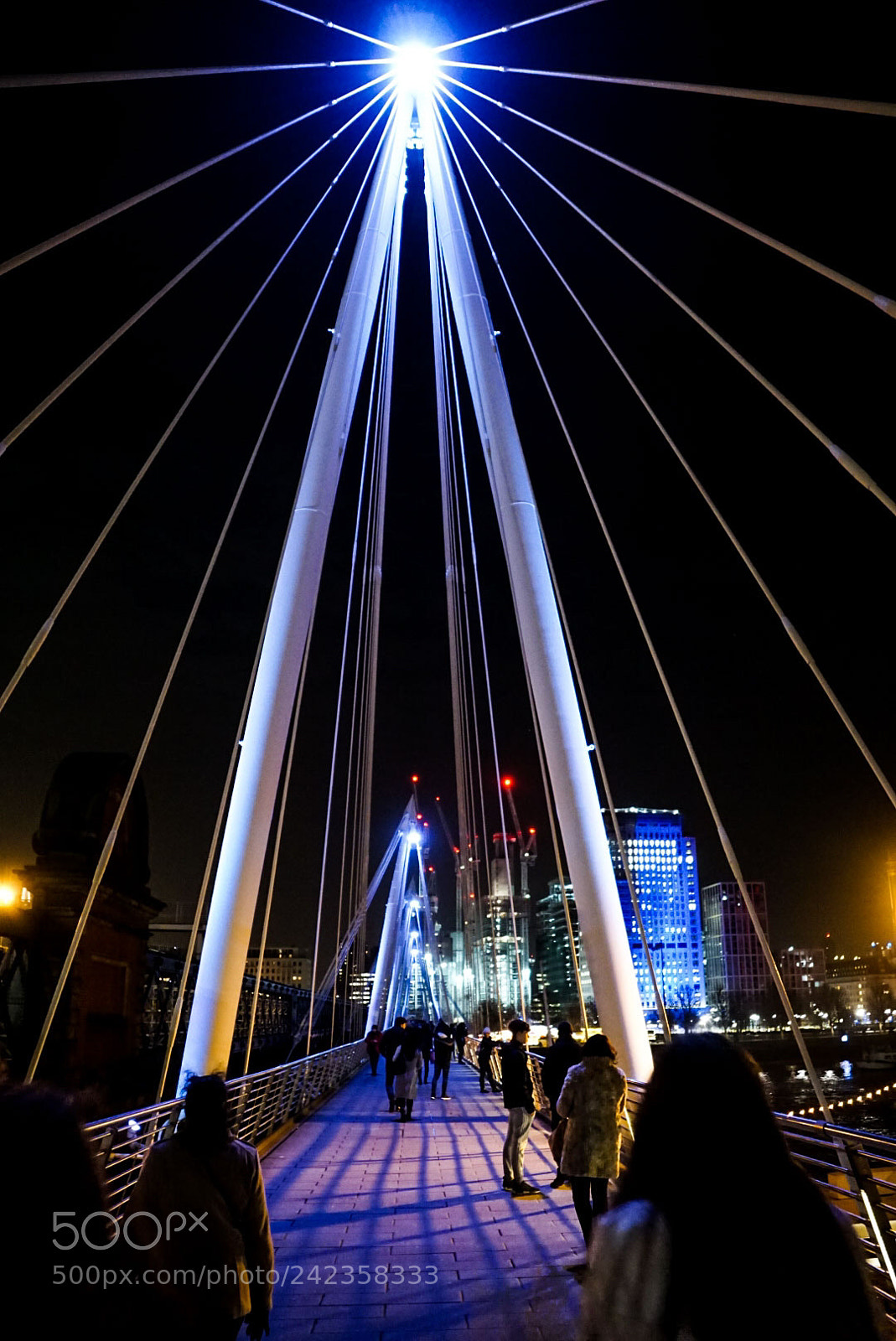 Sony ILCA-77M2 sample photo. Golden jubilee bridge photography