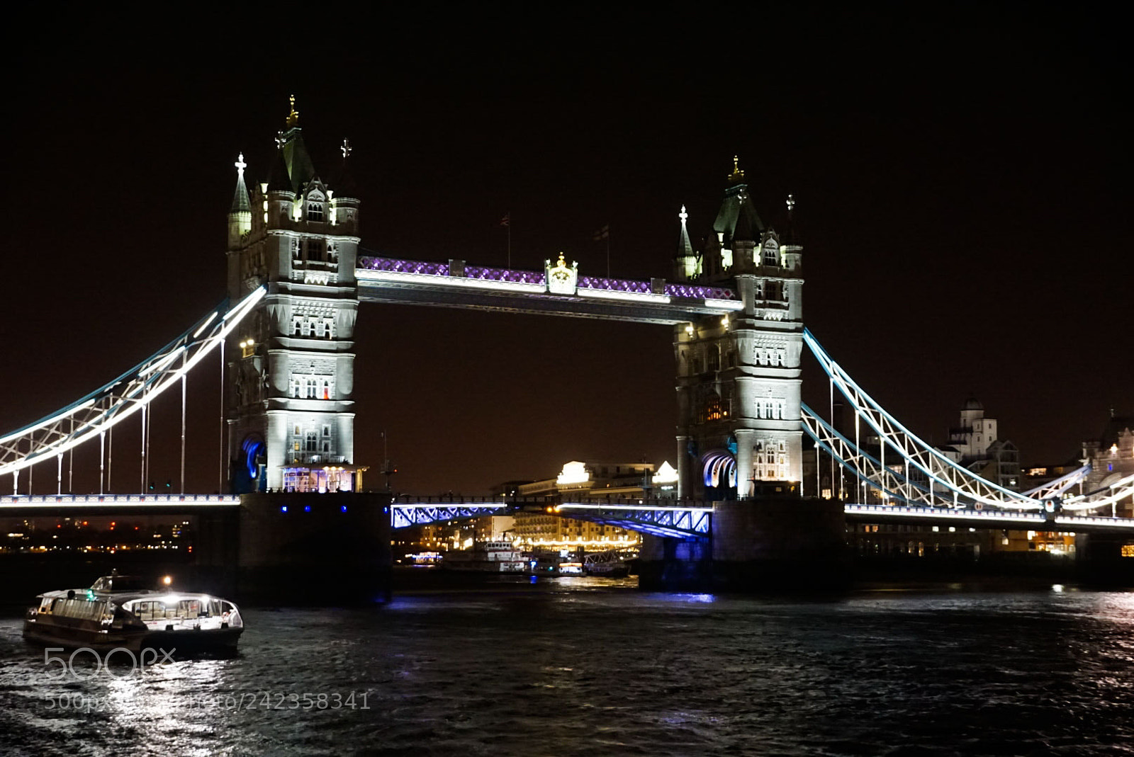 Sony ILCA-77M2 sample photo. Tower bridge photography