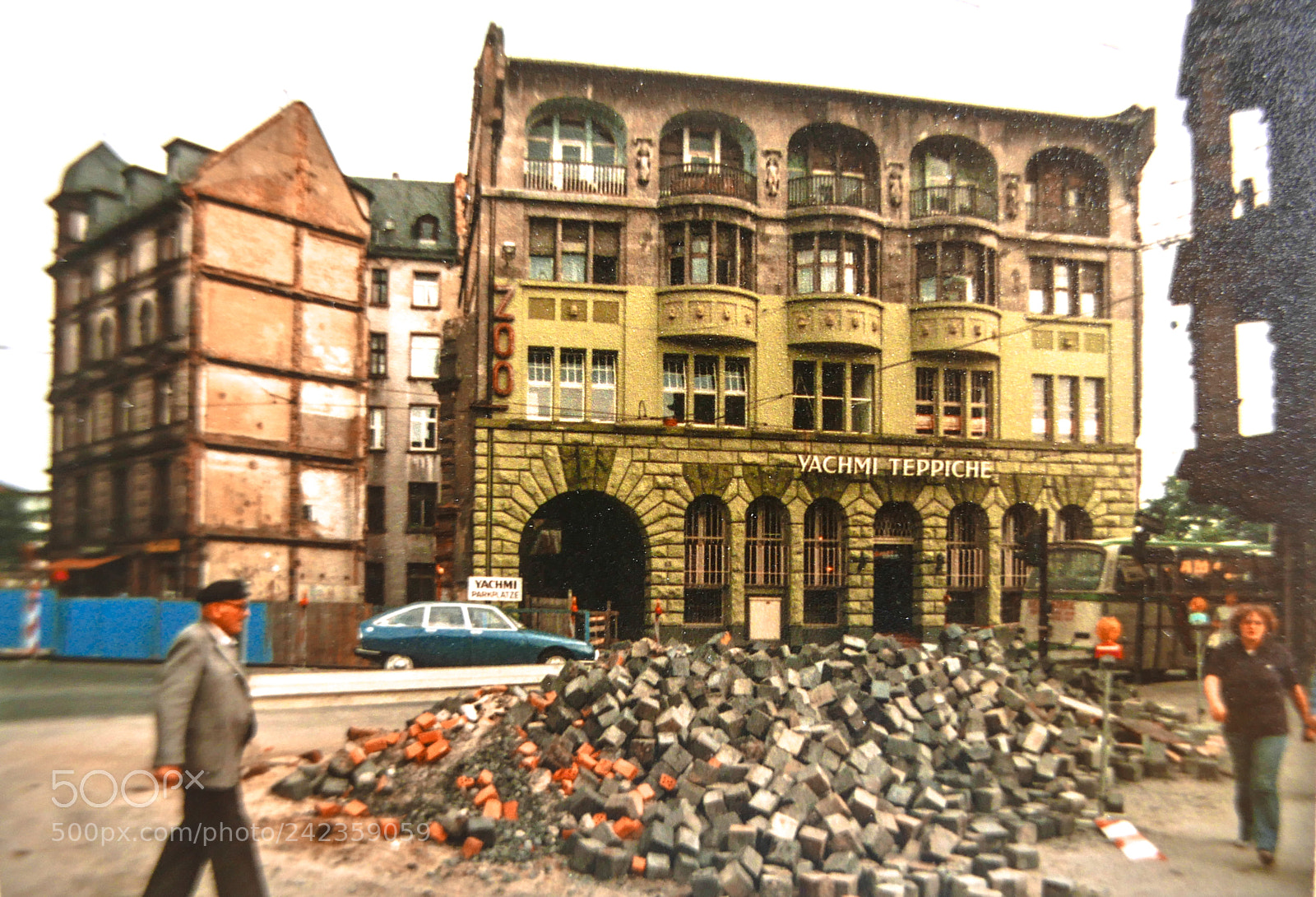 Panasonic Lumix DMC-LX100 sample photo. 1973 u-bahnbau in frankfurt photography