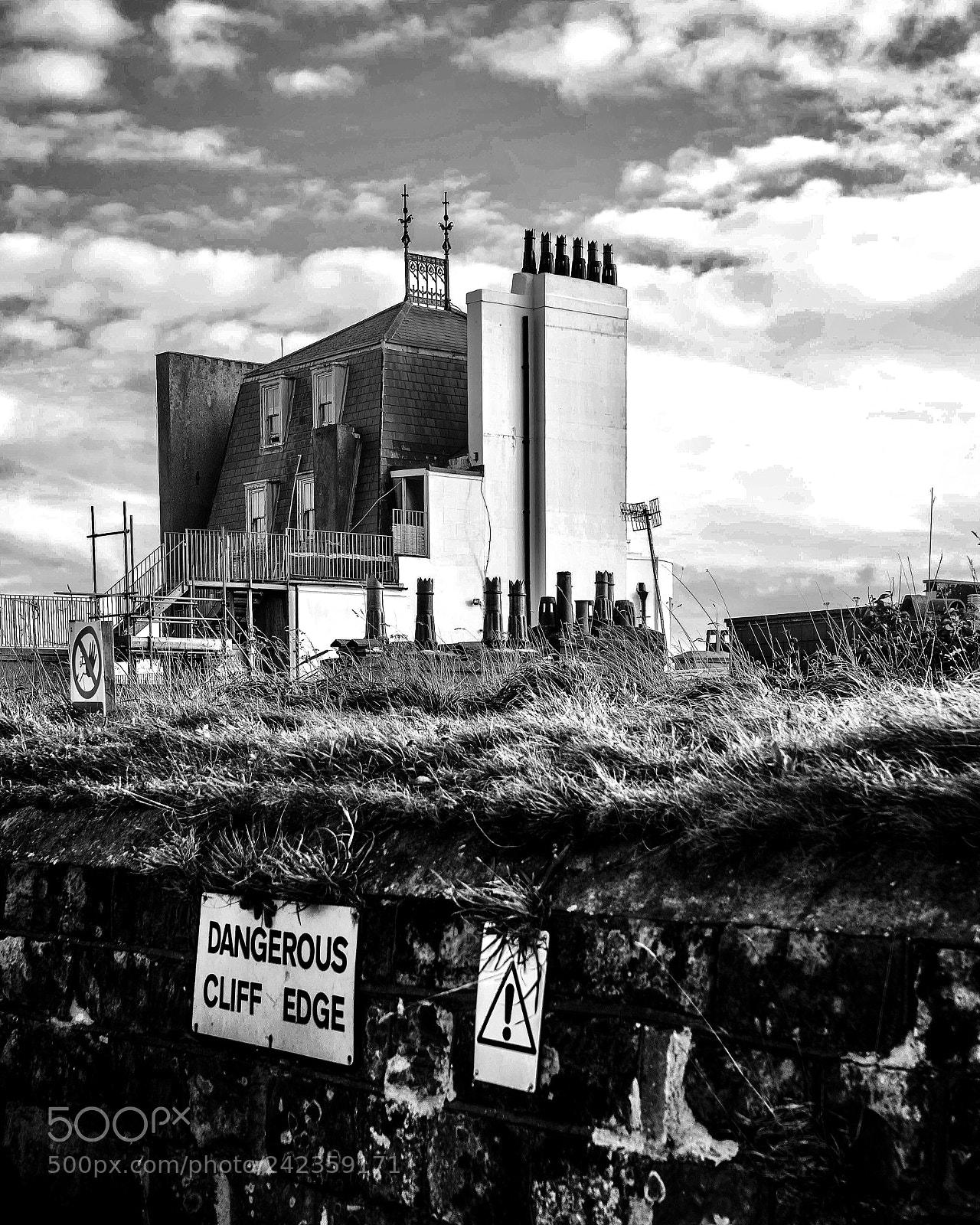 Sony a7 sample photo. Creepy cliff top photography