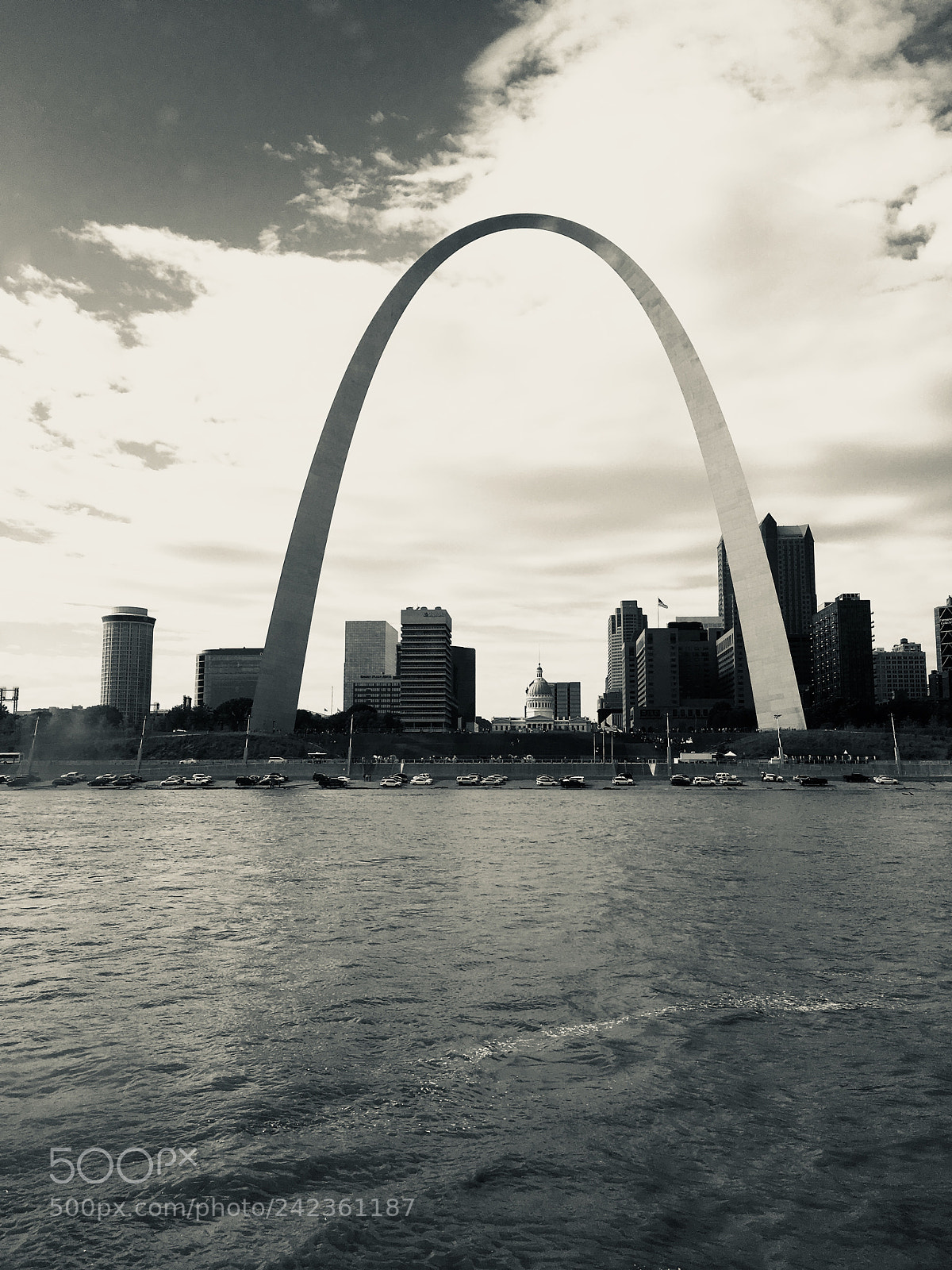 Apple iPhone 6s sample photo. St.louis arch from a photography