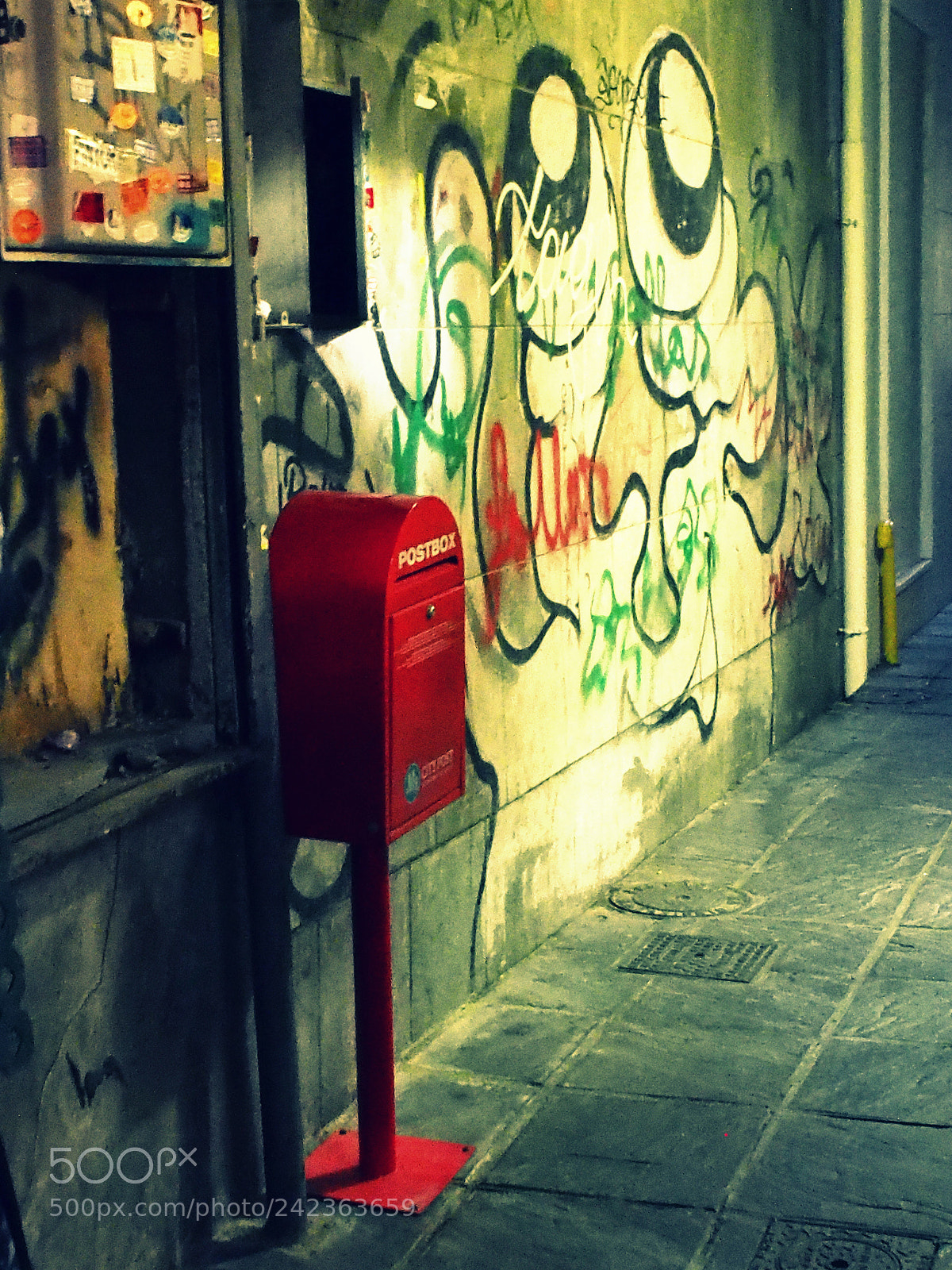 Olympus OM-D E-M5 sample photo. Red is all around #9 photography