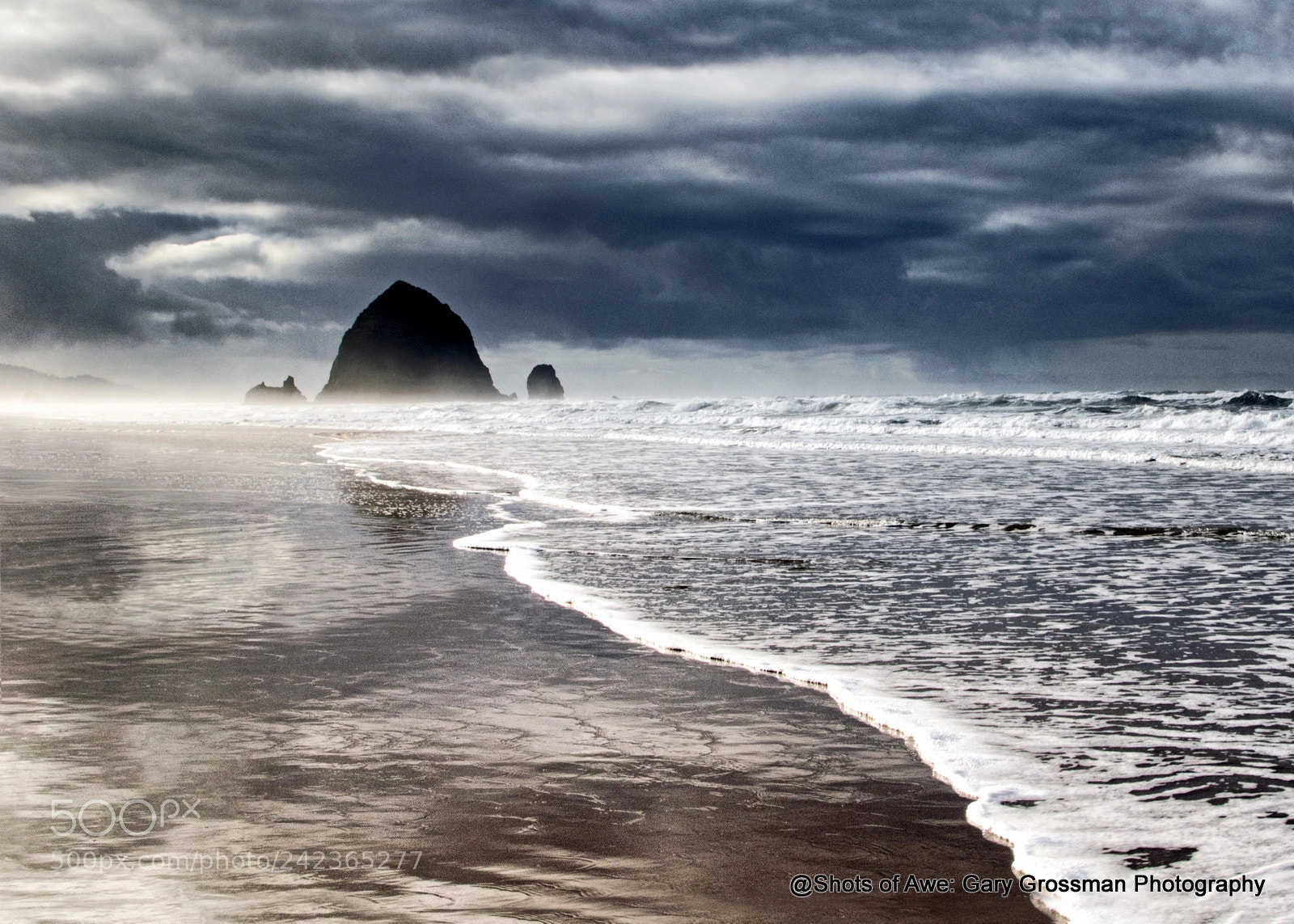 Canon EOS 7D Mark II sample photo. Moody beach photography