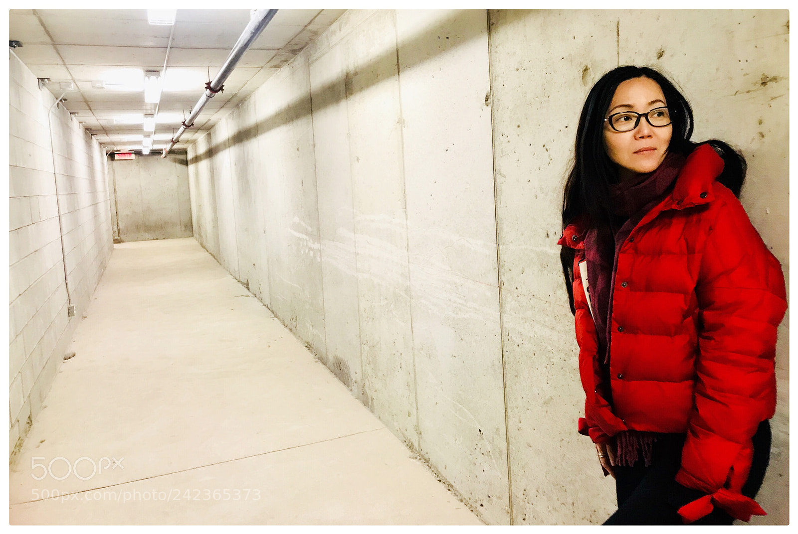 Apple iPhone 7 Plus sample photo. In red photography
