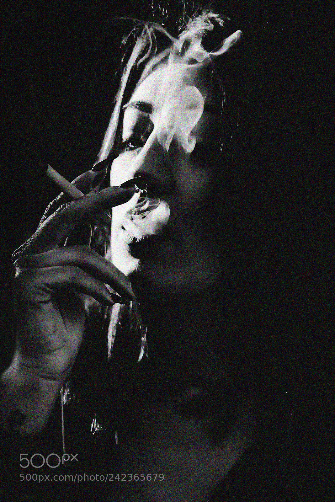 Canon EOS-1D Mark III sample photo. Smoke. photography