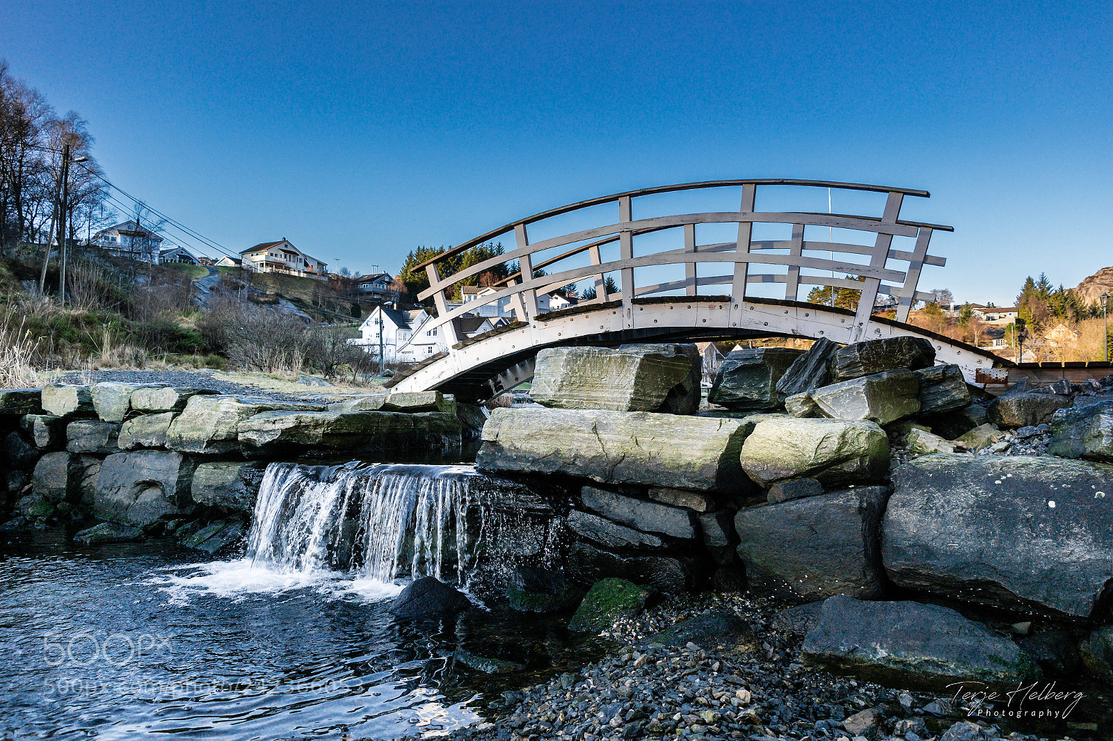 Samsung NX30 sample photo. "bridge over calm water" photography