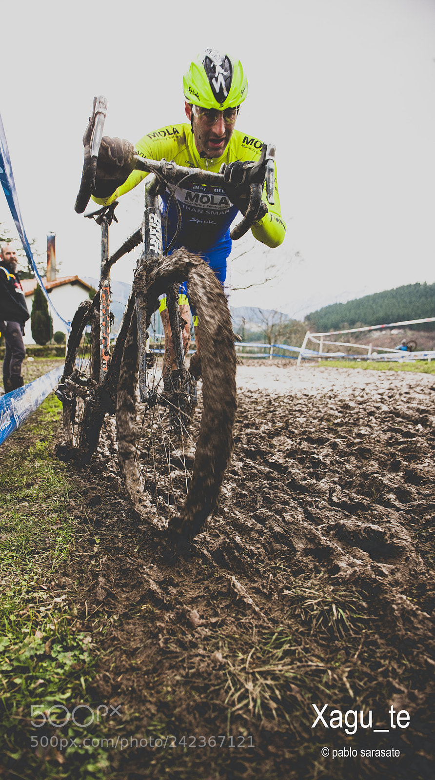 Canon EOS-1Ds Mark III sample photo. Cyclocross photography