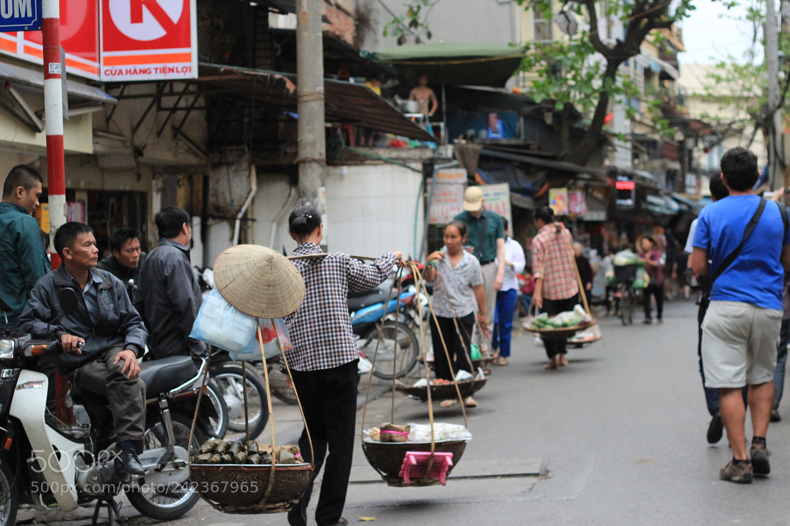 Canon EOS 600D (Rebel EOS T3i / EOS Kiss X5) + Canon EF 50mm F1.8 II sample photo. Ha noi's old quarter photography