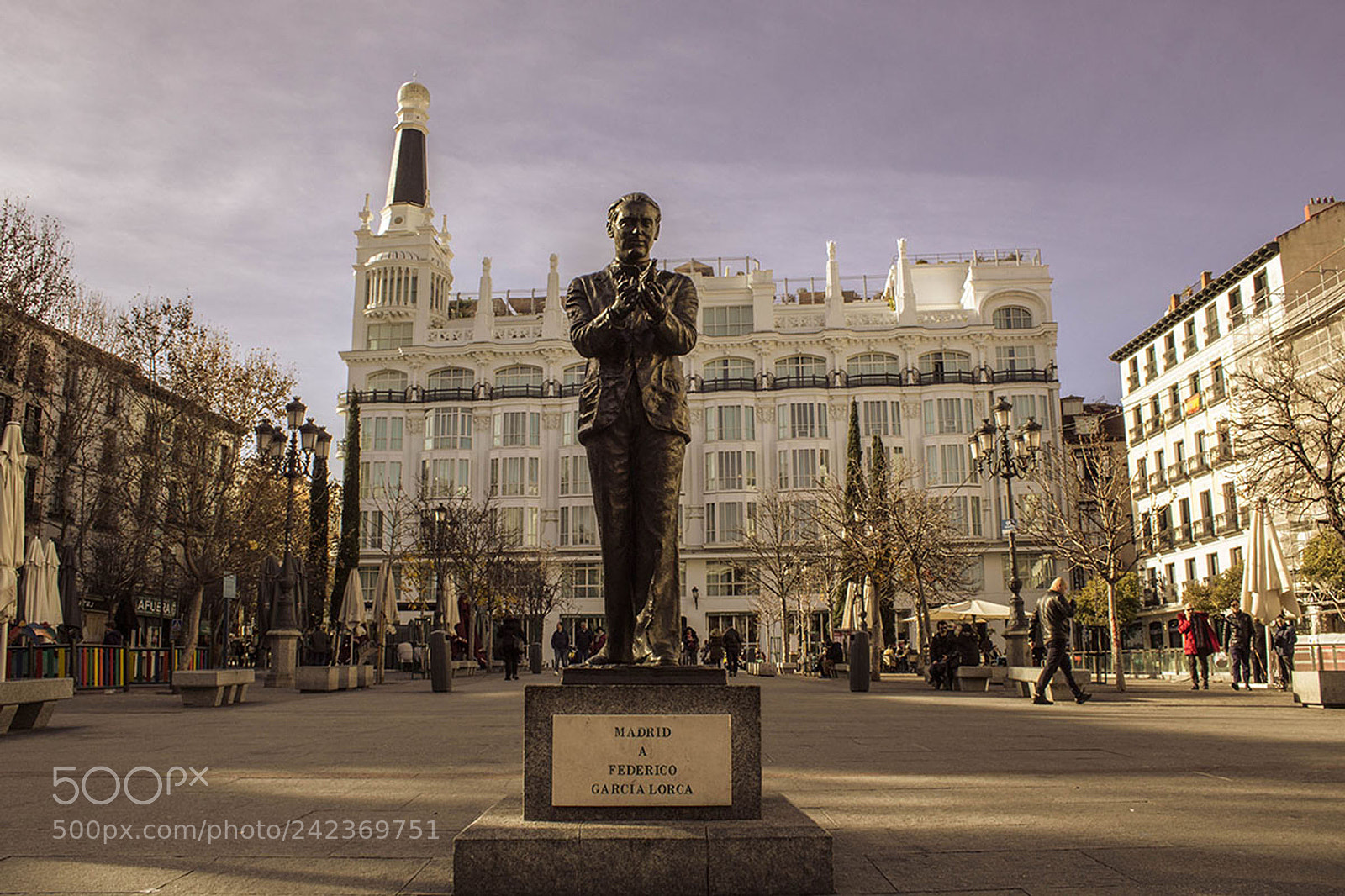 Canon EOS 1200D (EOS Rebel T5 / EOS Kiss X70 / EOS Hi) sample photo. Plaza de santa ana photography