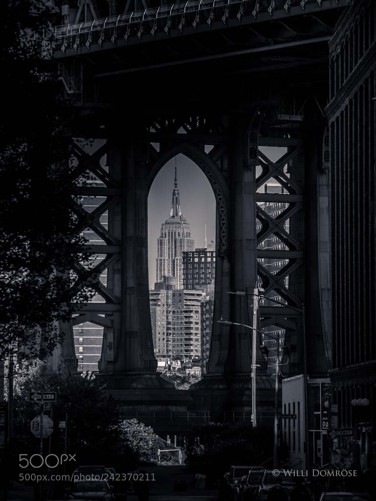 Olympus OM-D E-M1 Mark II sample photo. Through the bridge photography
