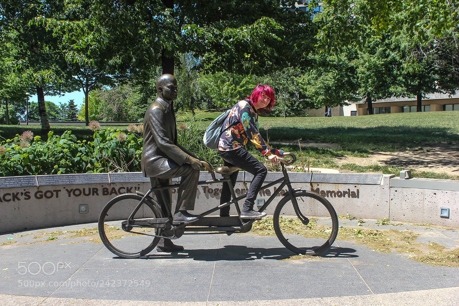 Canon EOS 550D (EOS Rebel T2i / EOS Kiss X4) sample photo. Paseo en bicicleta, toronto. photography