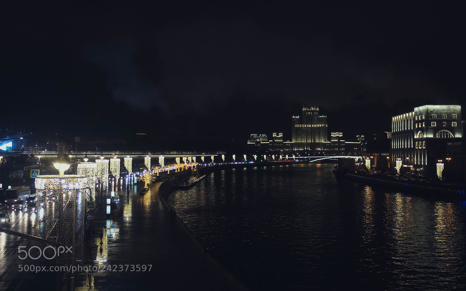 Canon EOS 1200D (EOS Rebel T5 / EOS Kiss X70 / EOS Hi) sample photo. Night moskva-river photography