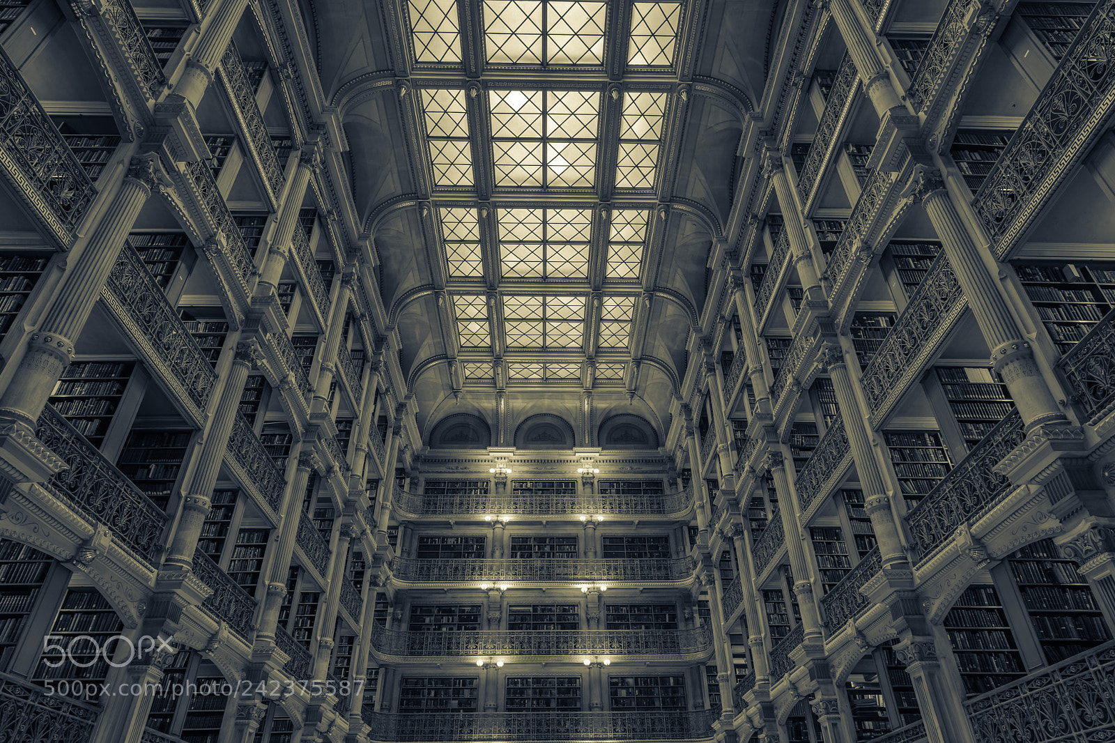 Fujifilm X-Pro2 sample photo. George peabody library photography
