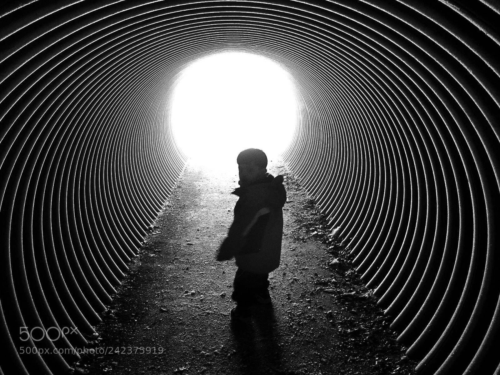 Canon PowerShot SX10 IS sample photo. Tunnel photography